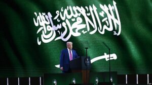 عربستان چگونه از یک کشور نفت‌خیز به بازیگری معتبر در سیاست جهانی بدل شد؟